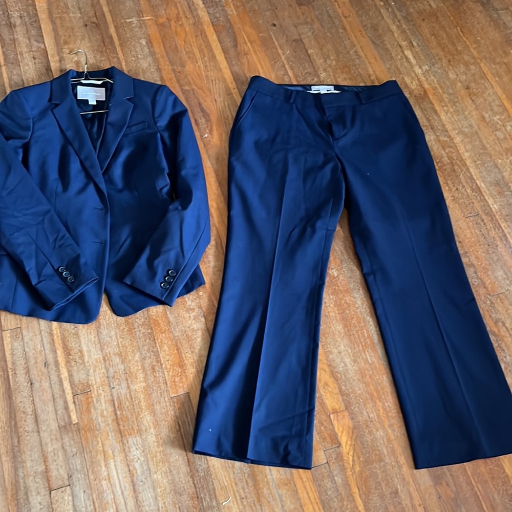 Navy Blue Banana Republic Suit Gem